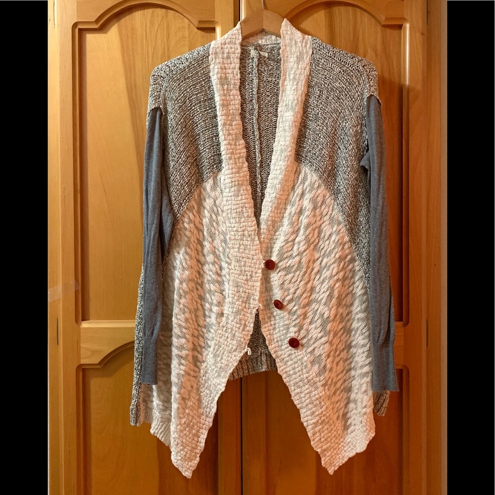 Gimmicks by BKE sweater